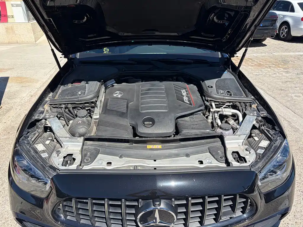 Mercedes-Benz E-Class AMG — миниатюра 4