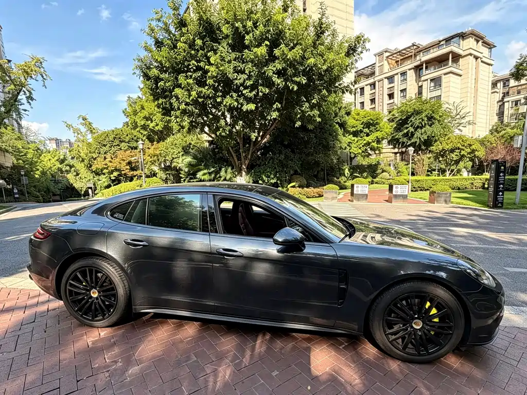 Porsche Panamera — миниатюра 5