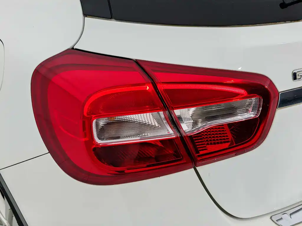 Mercedes-Benz GLA 2016 GLA 200