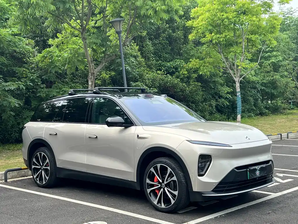 NIO ES8 2024 100kWh