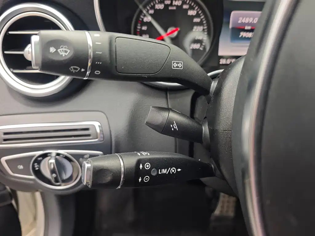 Mercedes-Benz C-Class (Import) — миниатюра 14