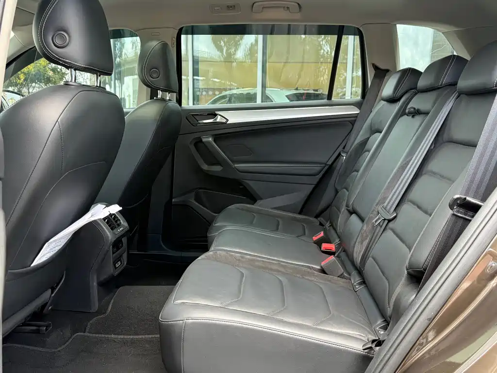 Volkswagen Tiguan L — миниатюра 12