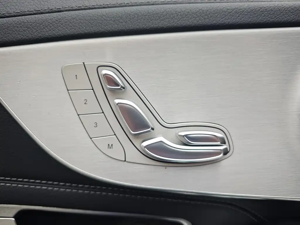 Mercedes-Benz C-Class (Import) — миниатюра 18