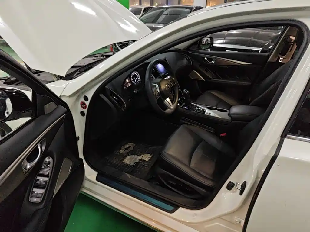 Infiniti Q50L — миниатюра 19