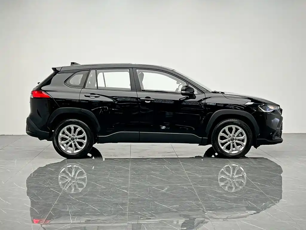 Toyota Frontlander — миниатюра 7