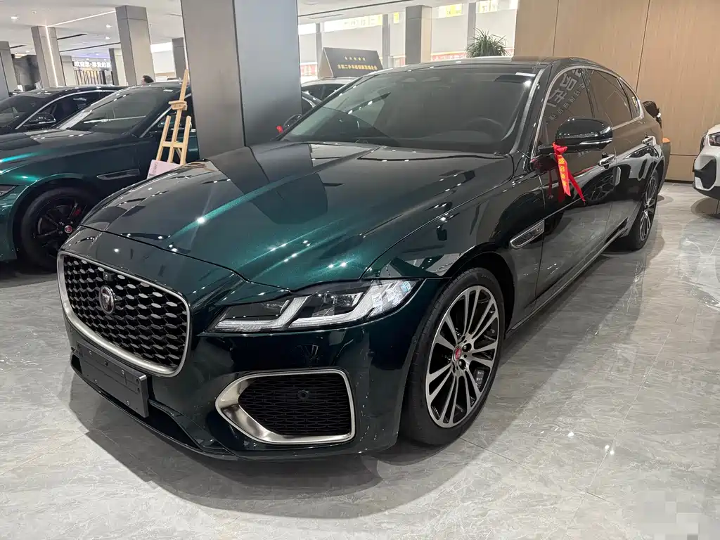 Jaguar XFL
