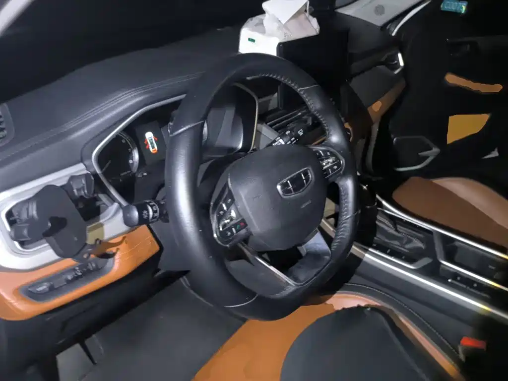Geely Vision X6 — миниатюра 11