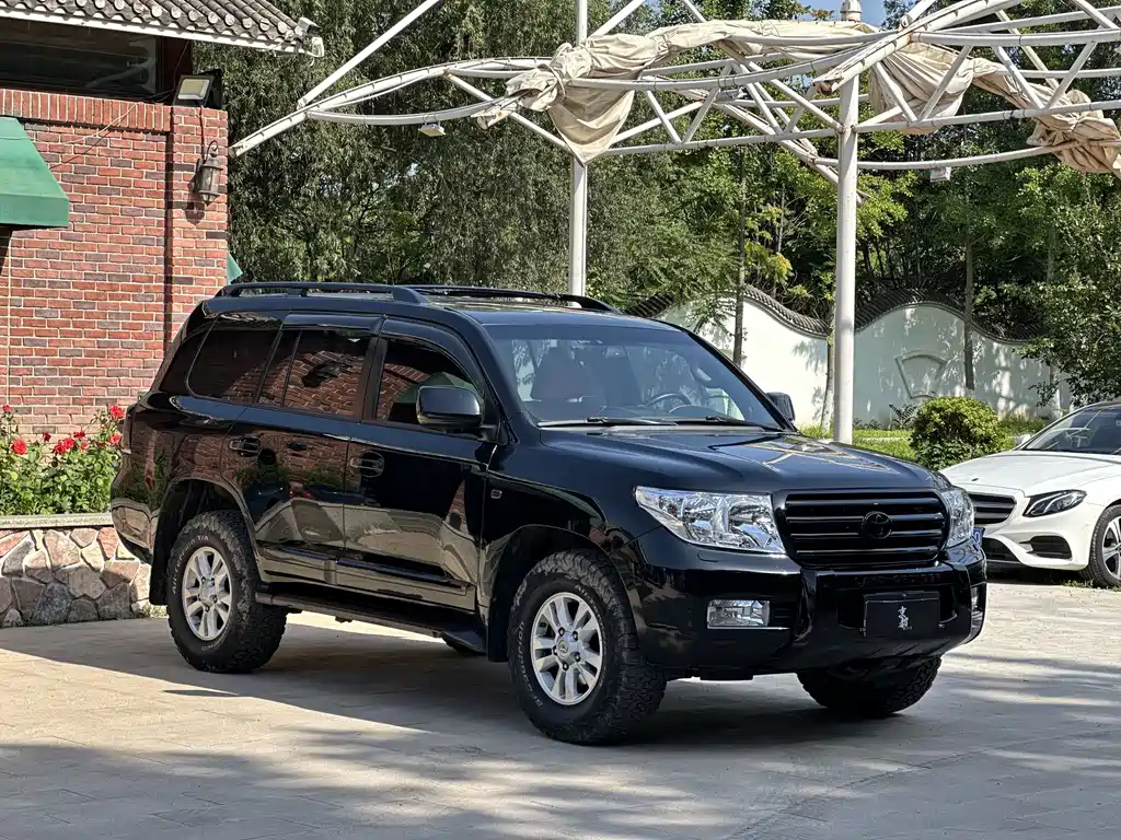 Toyota Land Cruiser 2010 4.7L AT VX