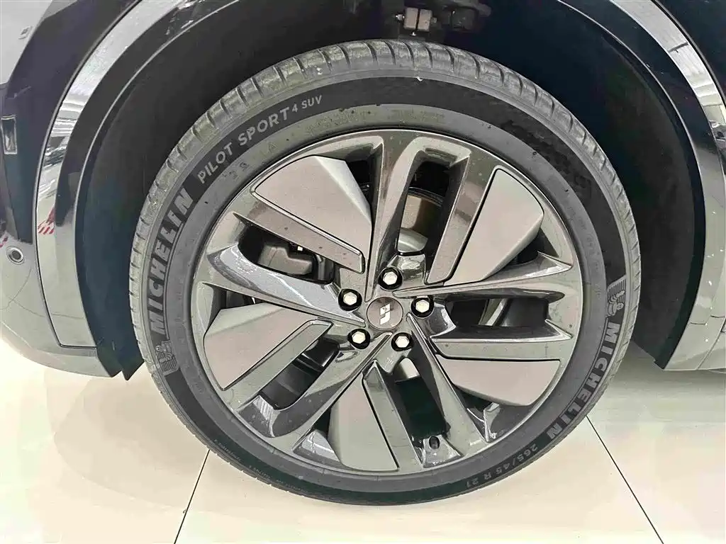 Li Auto Li L9 — миниатюра 4