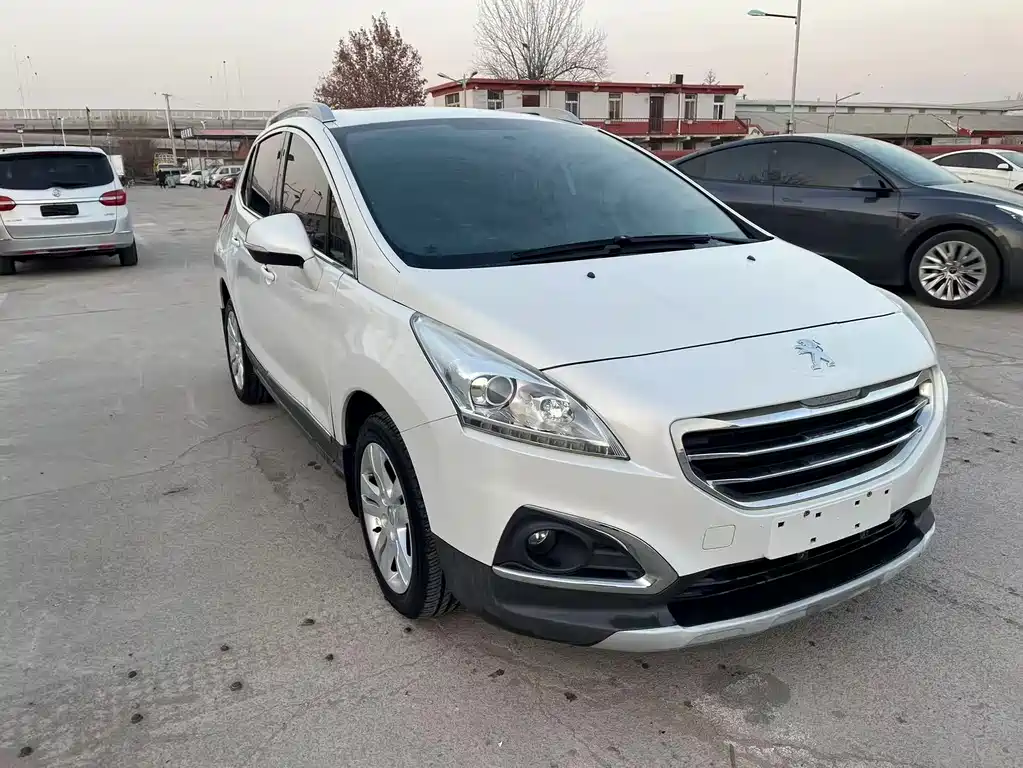 Peugeot 3008 2015 2.0L AT