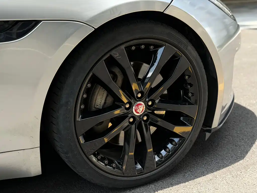 Jaguar F-Type 2019 2.0T