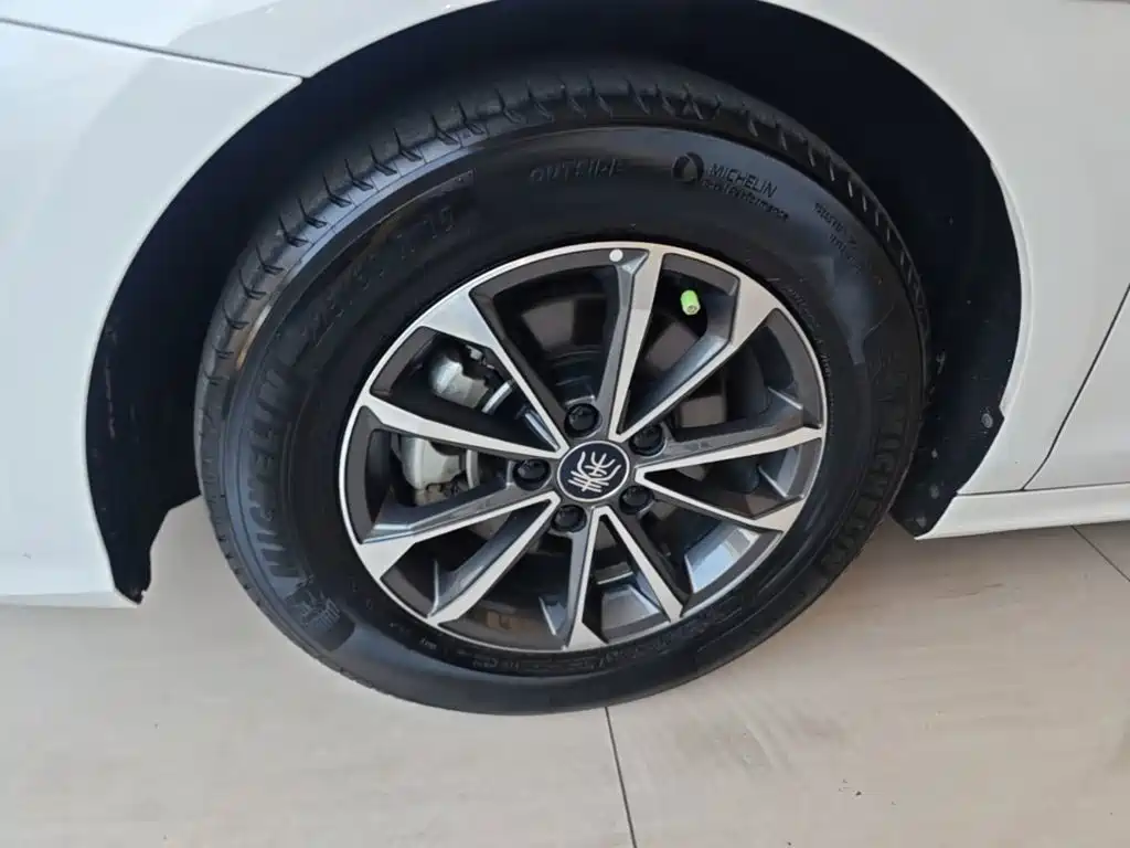 BYD Qin PLUS — миниатюра 23