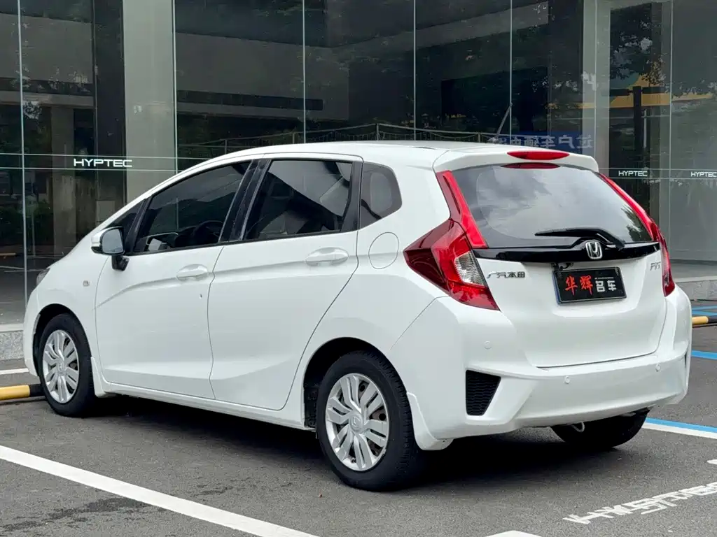 Honda Fit — миниатюра 9