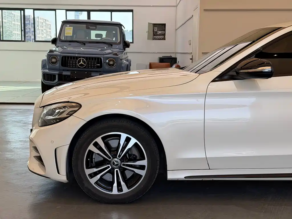 Mercedes-Benz C-Class — миниатюра 8