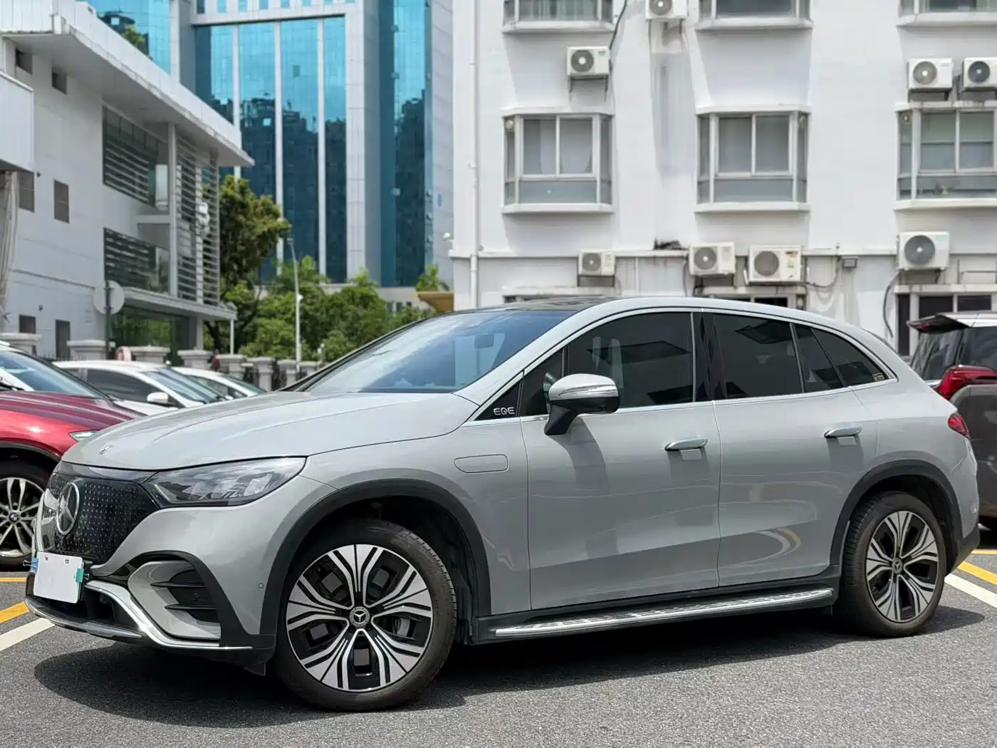 奔驰EQE SUV 2023款 350 4MATIC 豪华版 2023