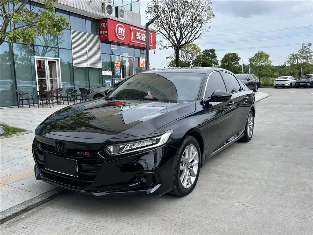 雅阁 2022款 260TURBO 豪华版 2022