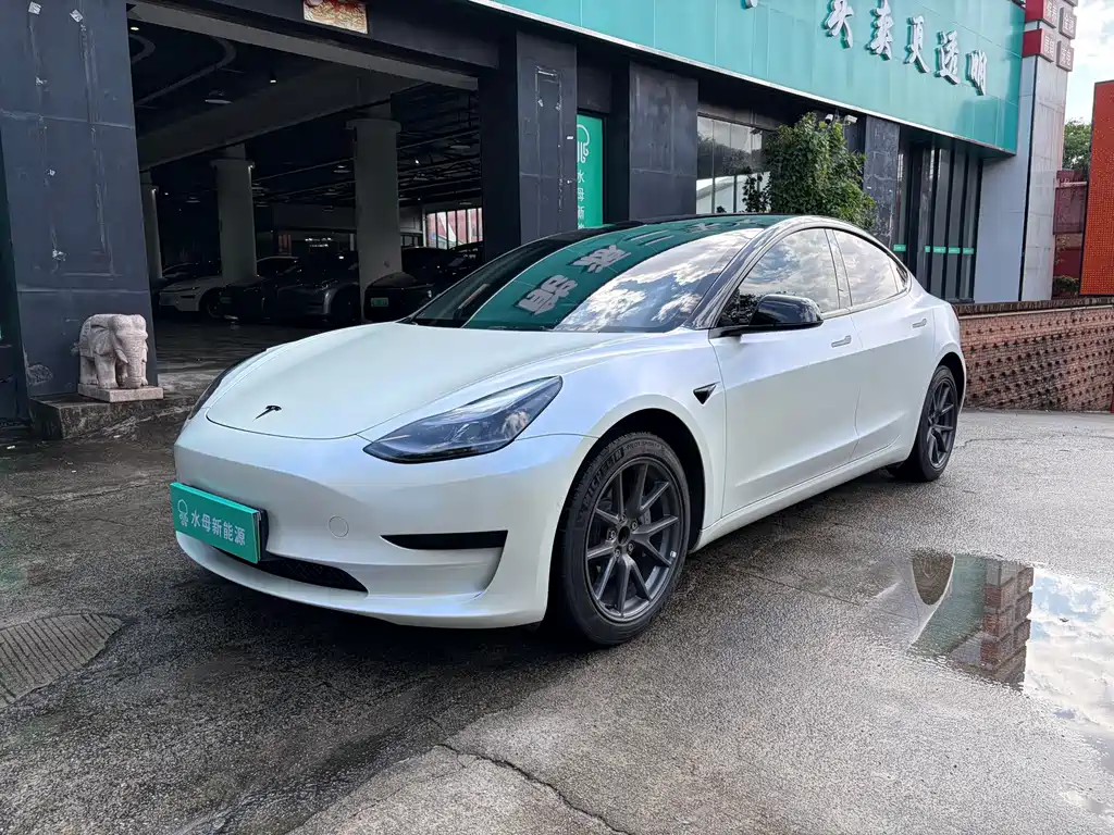 Tesla Model 3 2023