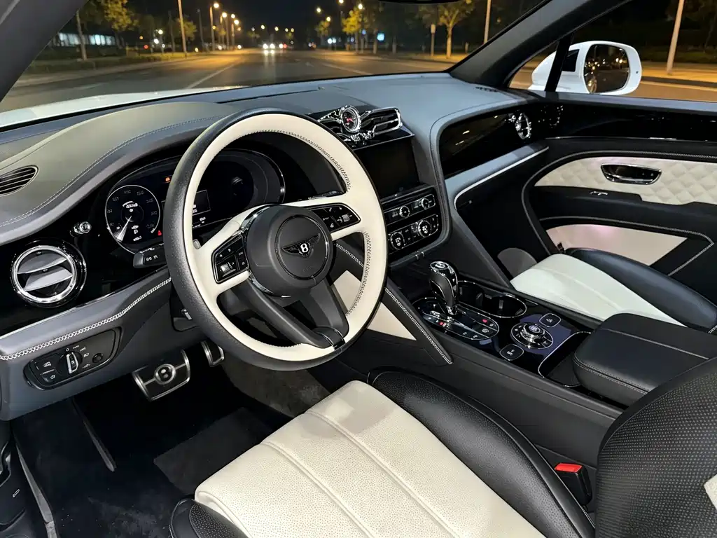 Bentley Bentayga 2022 4.0T V8
