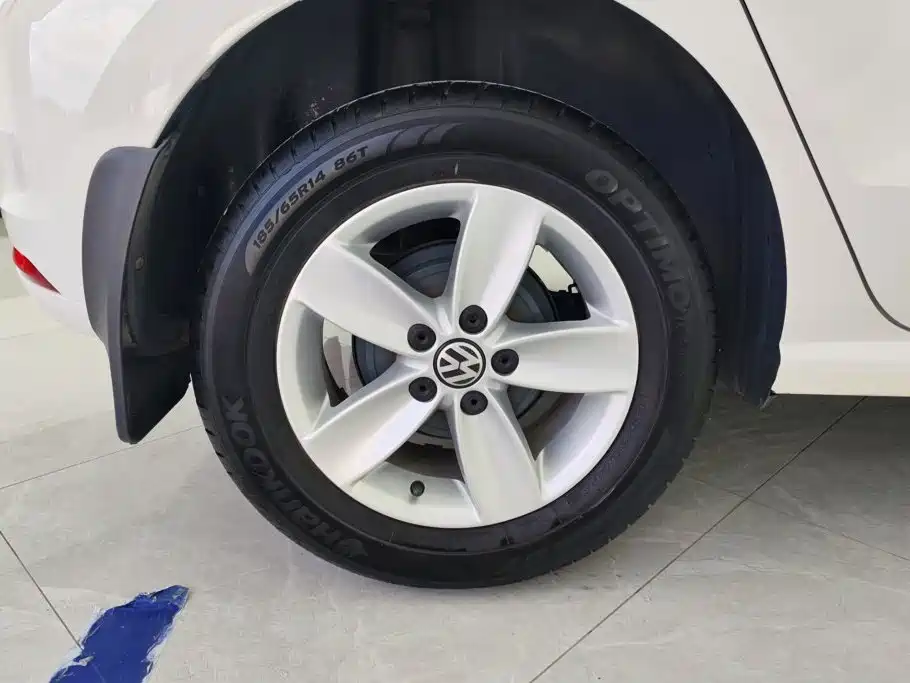 Volkswagen Polo — миниатюра 6