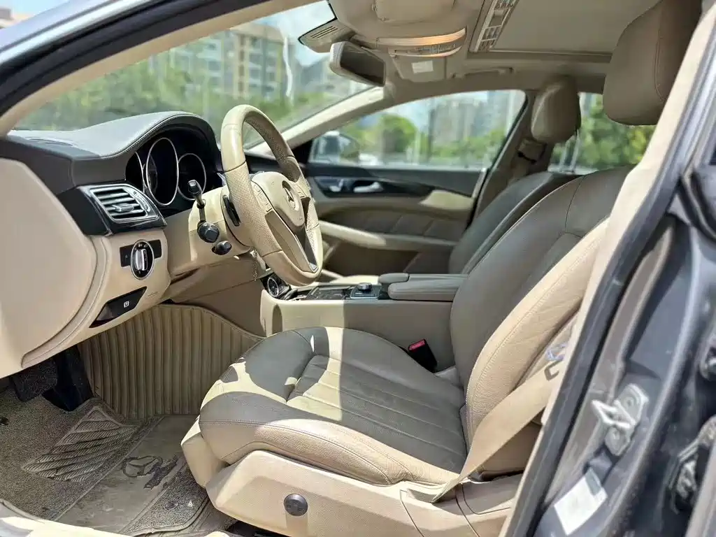 Mercedes-Benz CLS 2012 CLS 300 CGI