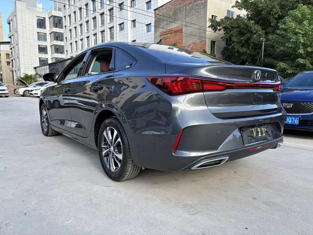 Changan Eado — миниатюра 4