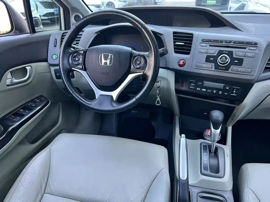 Honda Civic — миниатюра 10