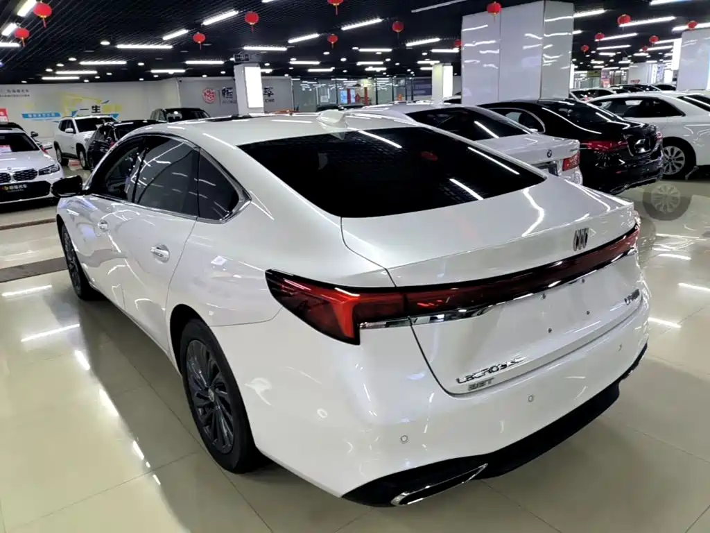 Buick LaCrosse — миниатюра 5