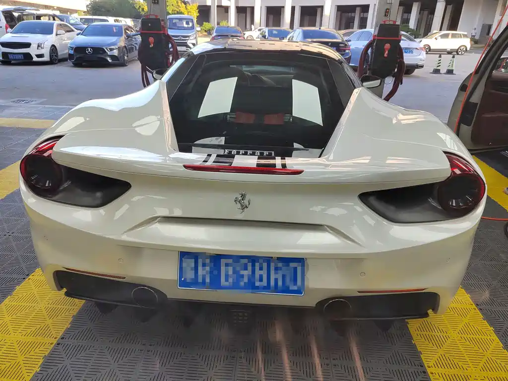 Ferrari 488 — миниатюра 14