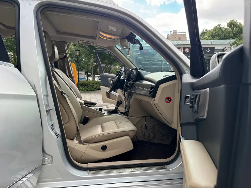 Mercedes-Benz GLK-Class (Import) — миниатюра 10