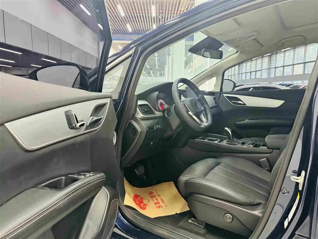 BYD MAX — миниатюра 11