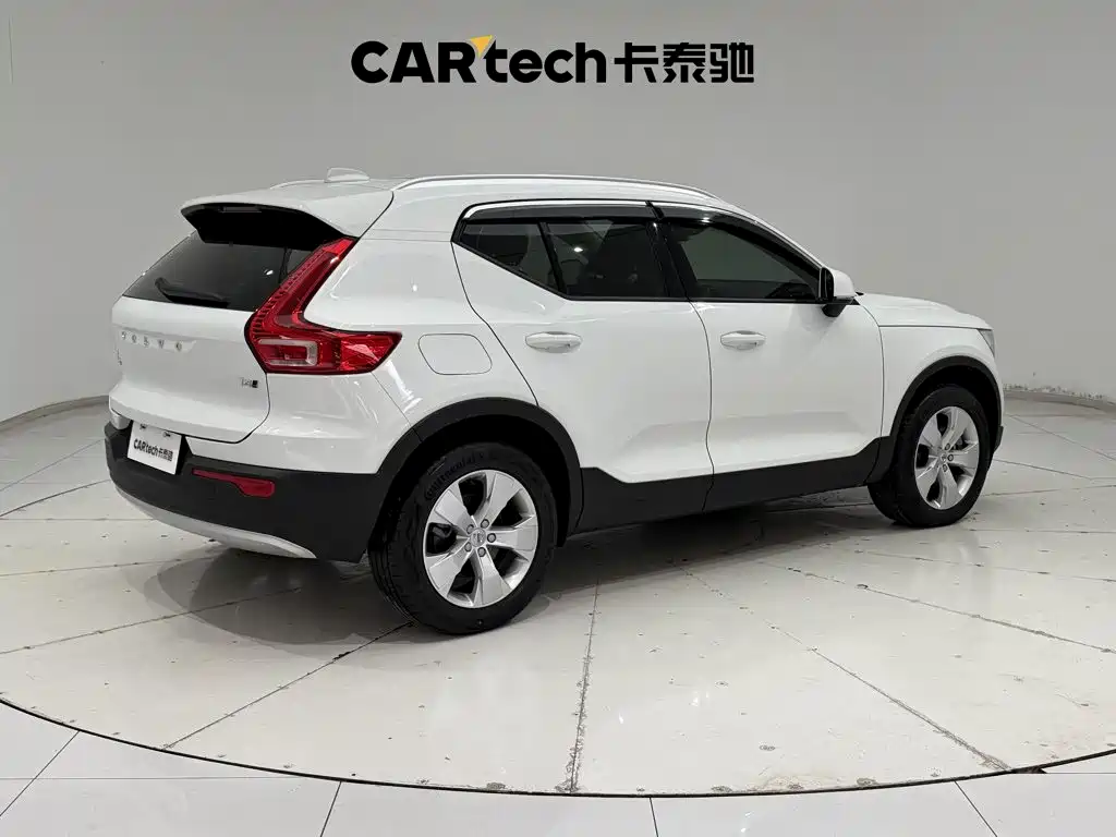 Volvo XC40 — миниатюра 4