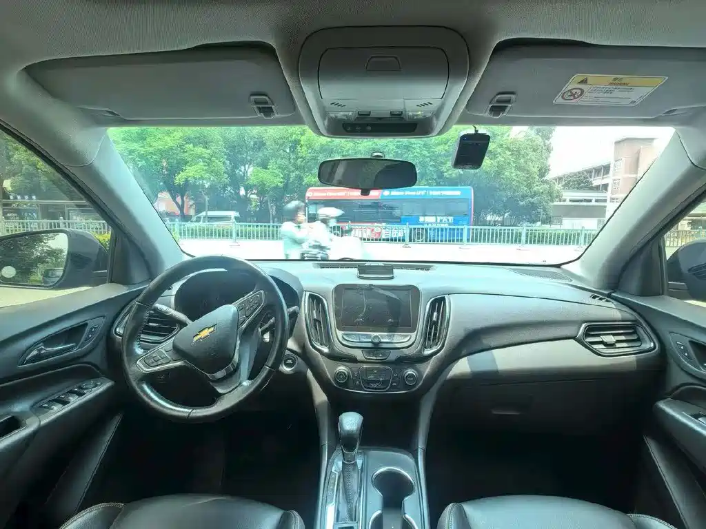 Chevrolet Equinox — миниатюра 6