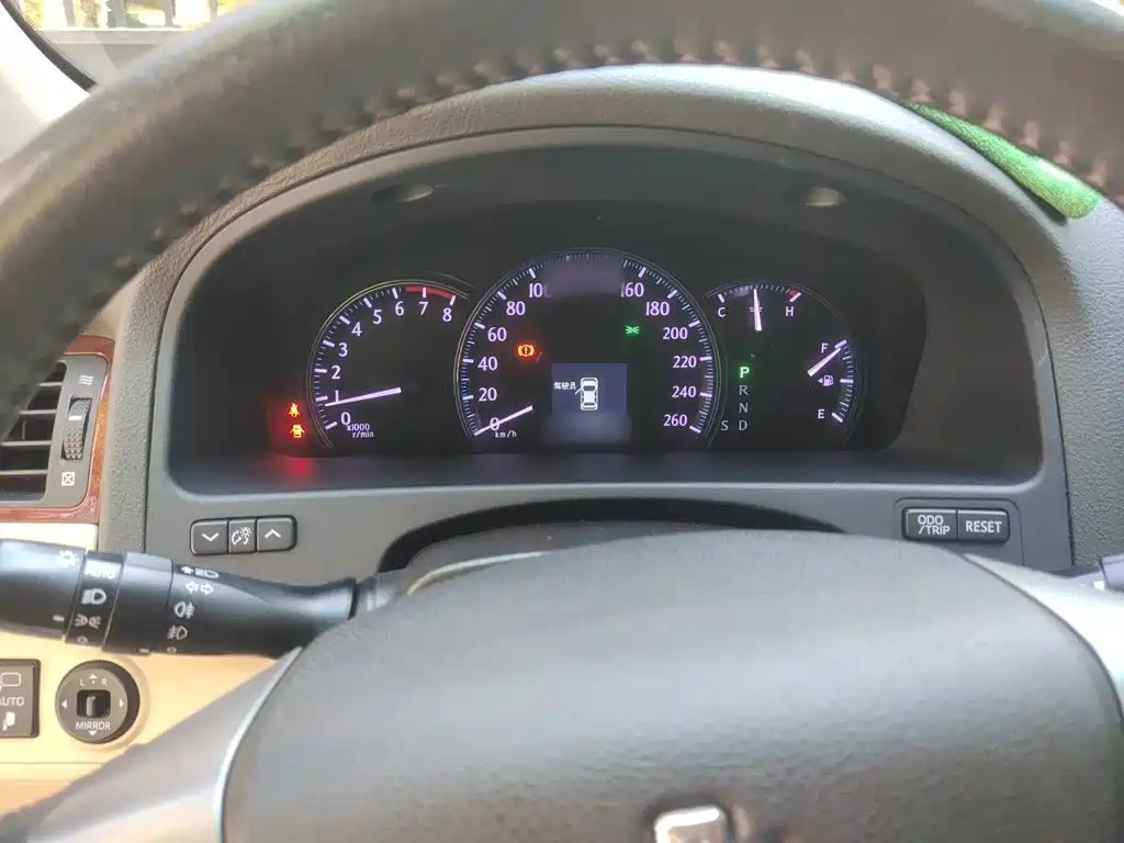 Toyota Crown — миниатюра 4