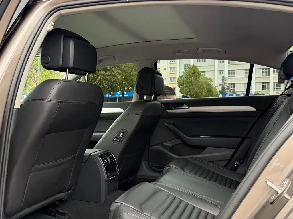 Volkswagen Magotan 2017 330TSI DSG Lead