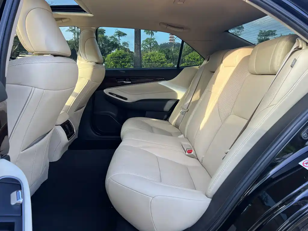 Toyota Crown 2.0T Fashion Edition, фото 12