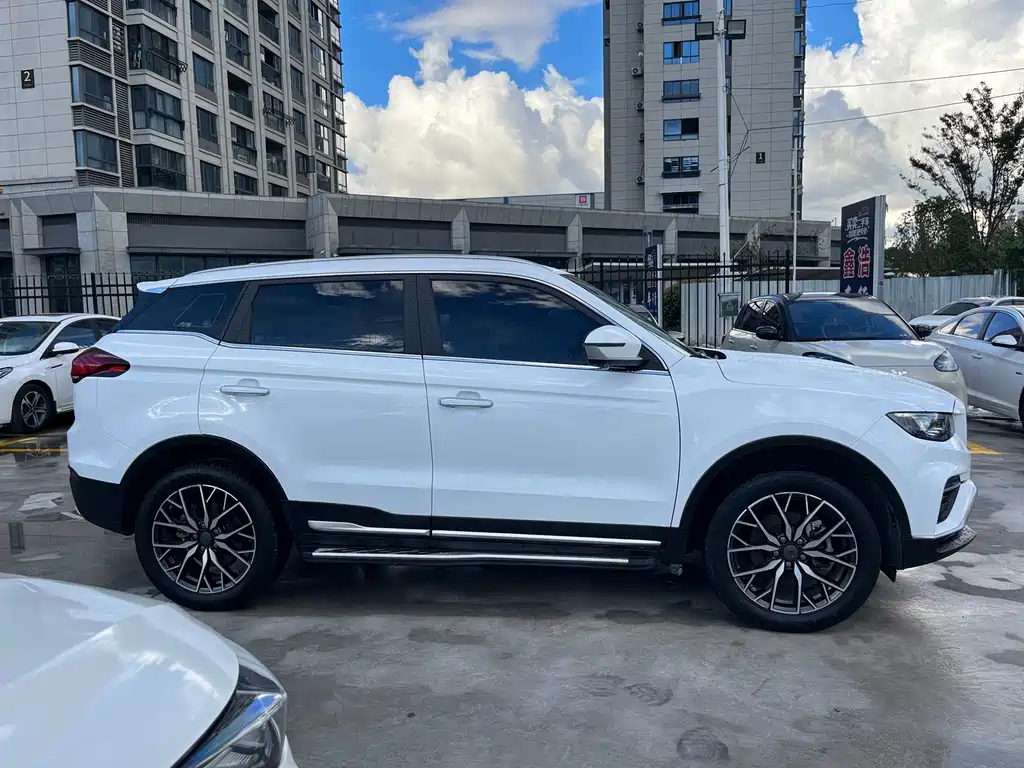 Geely Boyue — миниатюра 4