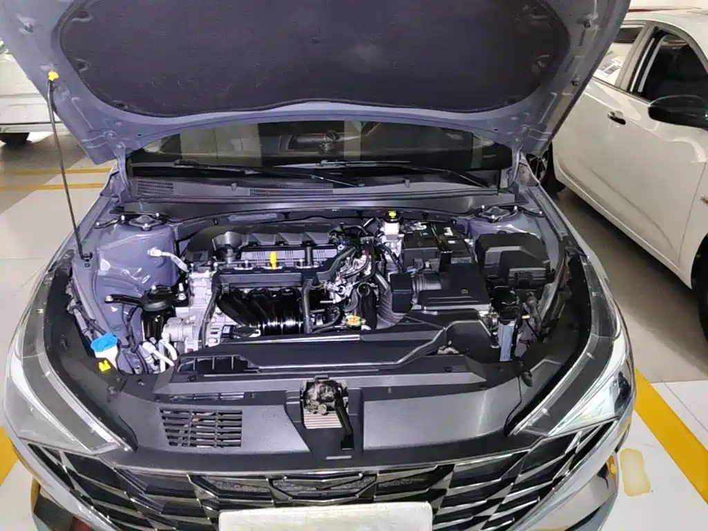 Hyundai Elantra — миниатюра 20