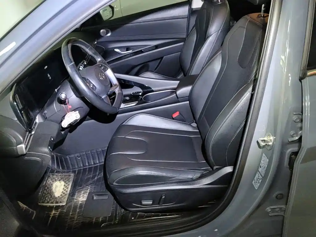 Hyundai Elantra — миниатюра 15