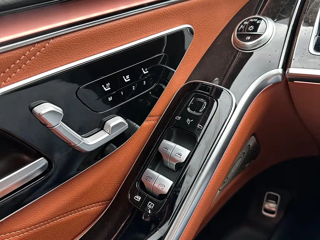 Mercedes-Benz S-Class — миниатюра 9