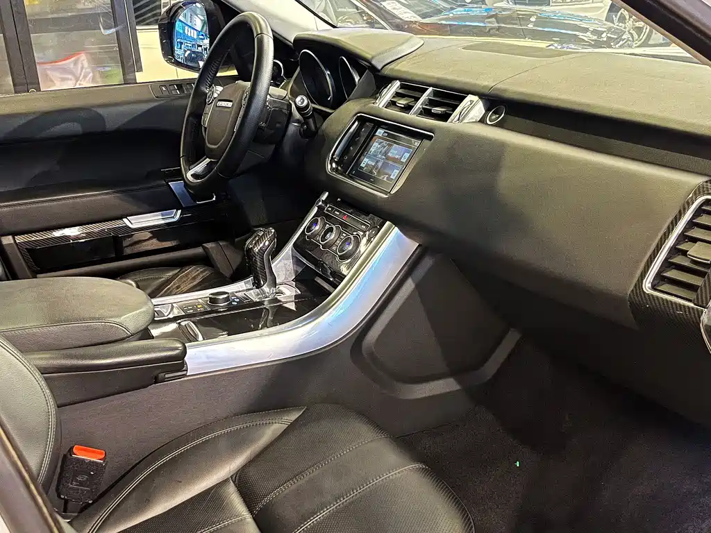 Land Rover Sport — миниатюра 17