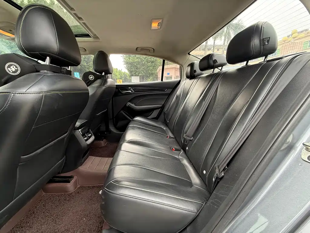 Roewe i5 — миниатюра 7