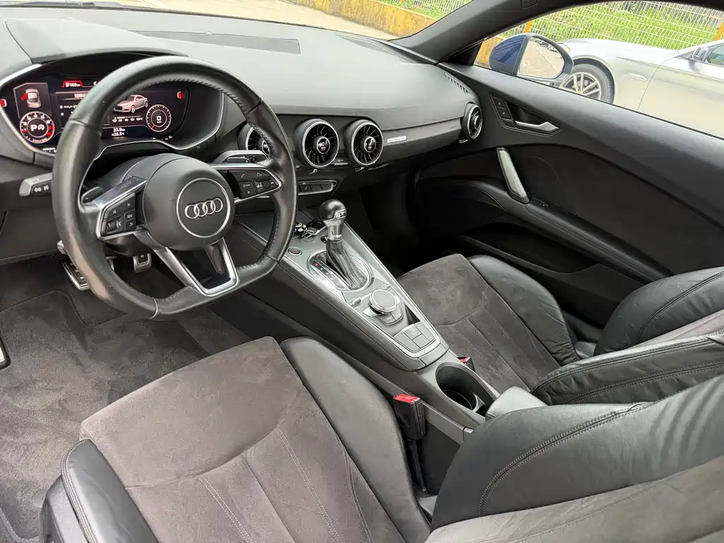 Audi TT — миниатюра 7