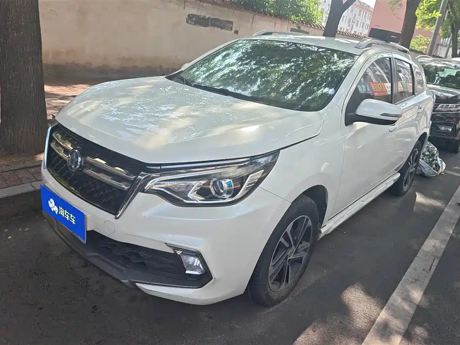 Venucia T70 2018
