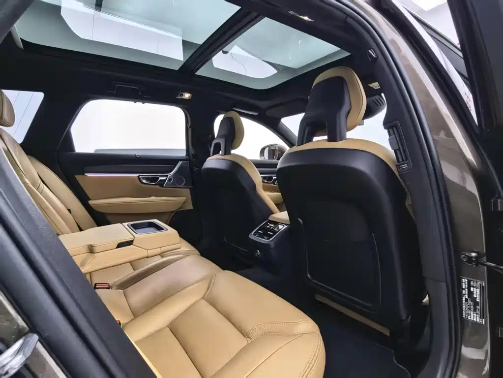 Volvo V90 — миниатюра 10