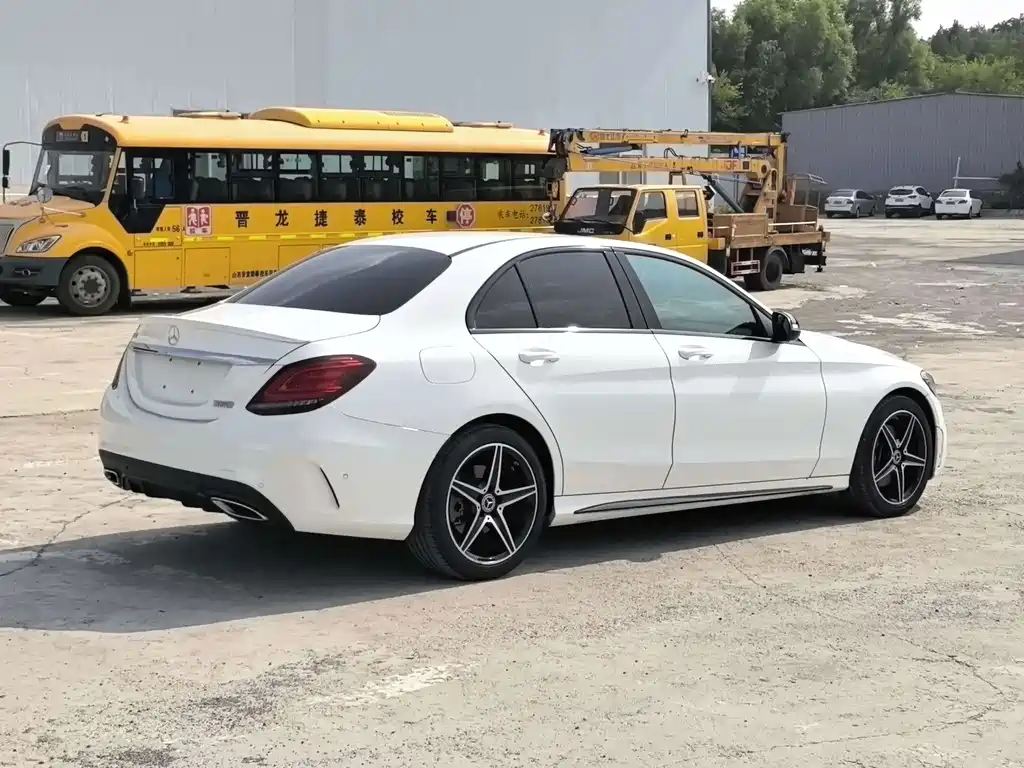 Mercedes-Benz C-Class — миниатюра 9