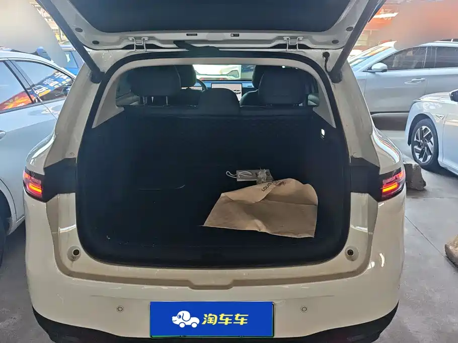 Leapmotor Leapmotor B10 — миниатюра 4