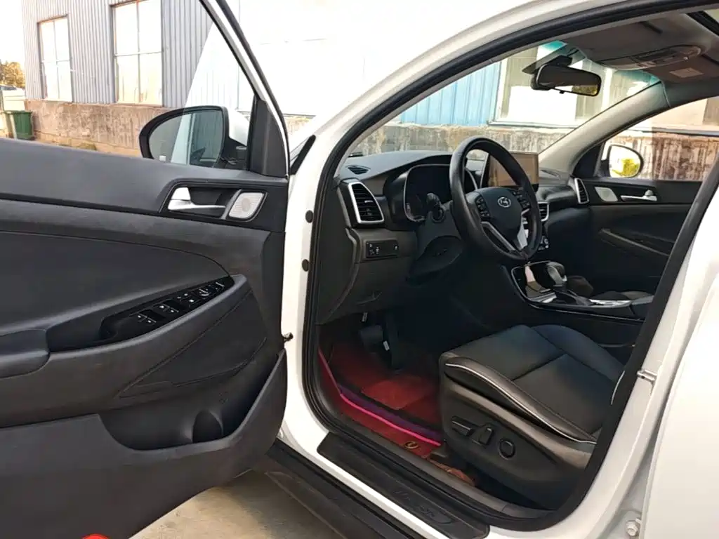 Hyundai Tucson — миниатюра 16