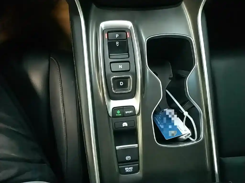Honda Accord — миниатюра 14