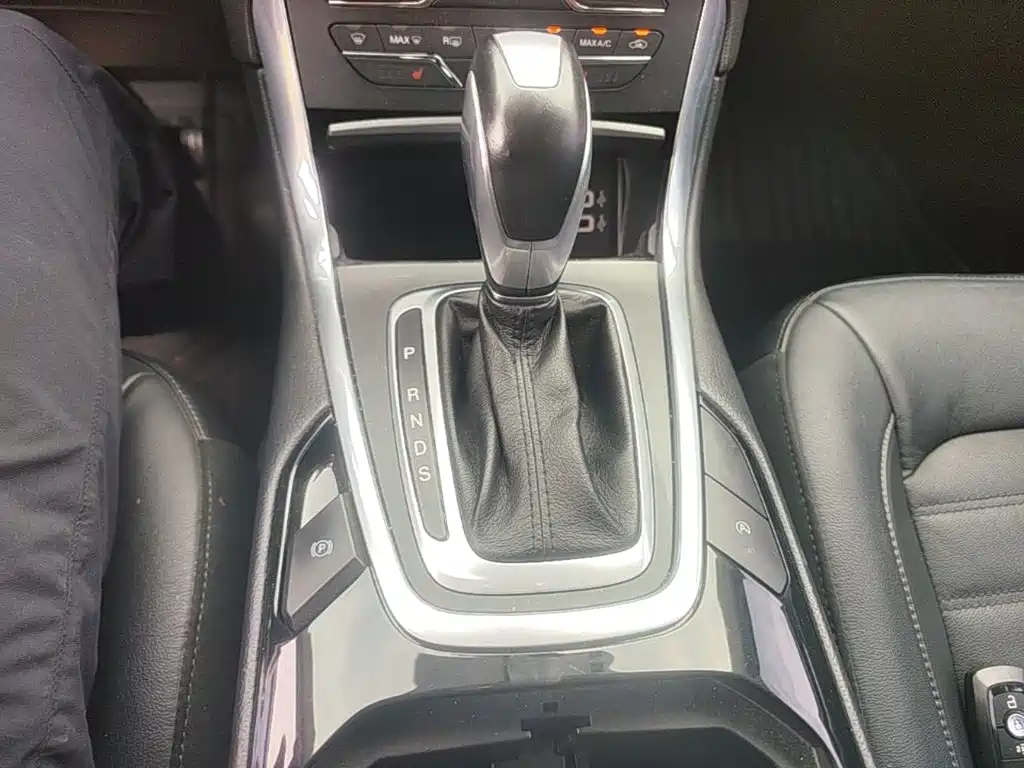Ford Edge — миниатюра 7