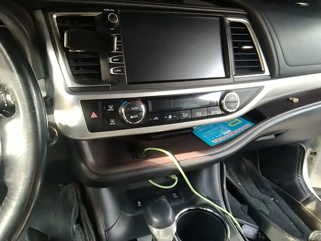 Toyota Highlander — миниатюра 14